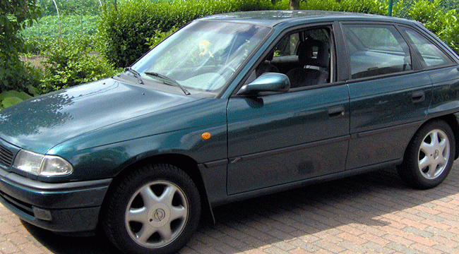 İcradan satılık 1997 model Opel